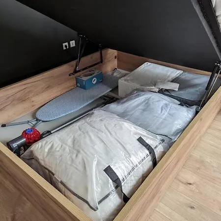 L'arcade De アパート *