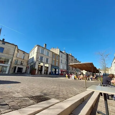 アパート L'arcade De *