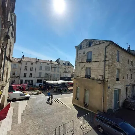 L'arcade De *